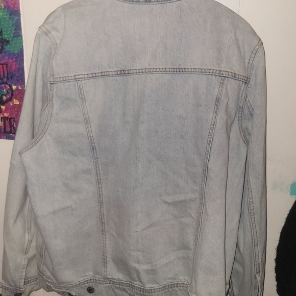 Old navy light wash denim jean jacket size xl eyelet floral - Picture 4 of 4